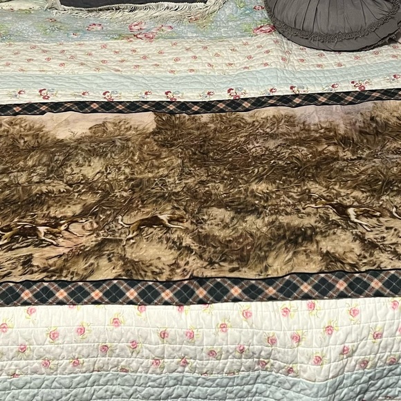 Worth Brand Equestrian Themed Scarf Table Runner - Picture 3 of 16